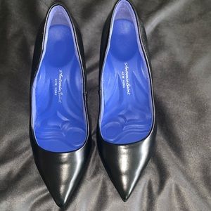 Antonia Saint  - the sneaker shoe